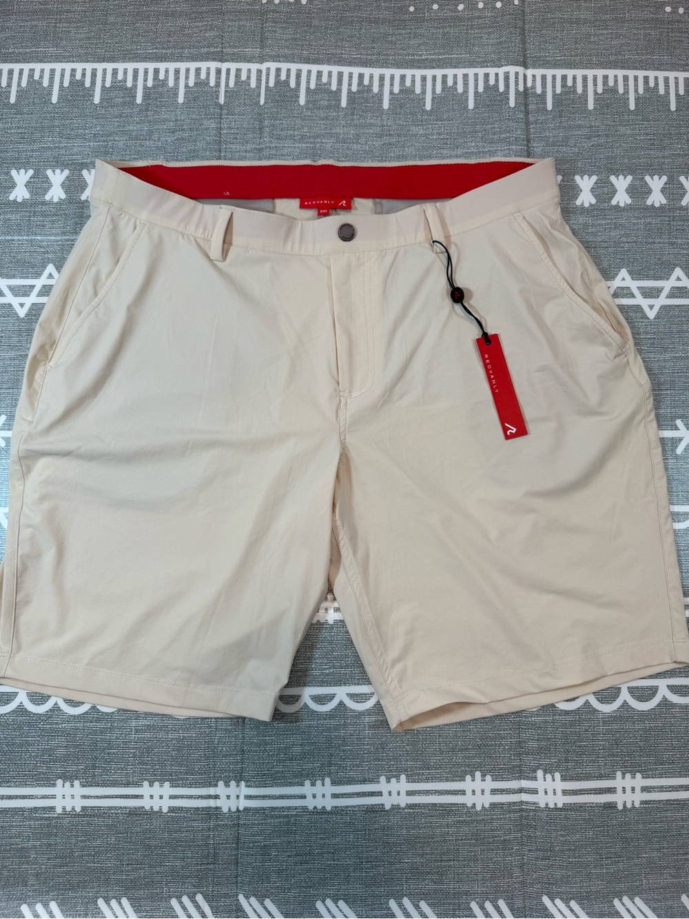 Redvanly Hanover Pull-On Shorts in Macadamia XXL/9” inseam